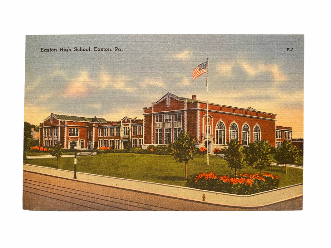 Easton High School, Easton Pennsylvania. Unused Linen Postcard Circa 1930-1944